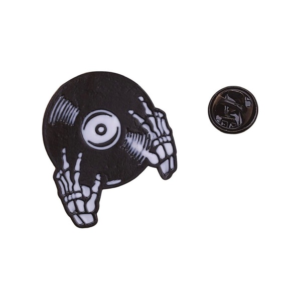 Halloween Pin Skeleton DJ - Picture 2 of 5